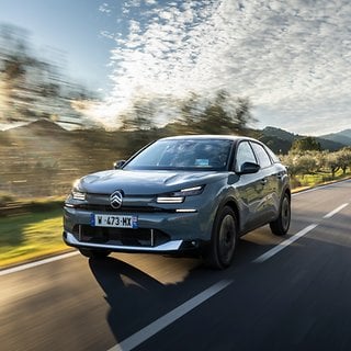 Citroën e-C4 X