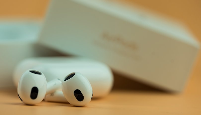 Apple AirPods 3 AdobeStock 550907466