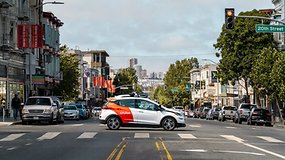 Autonomous car causes confusion in San Francisco when stopped by police