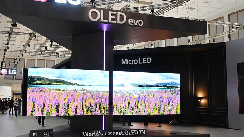 LG OLED evo Gallery Edition TV