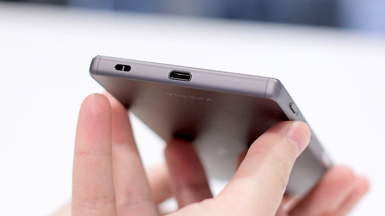 review xperia z5 PT micro usb