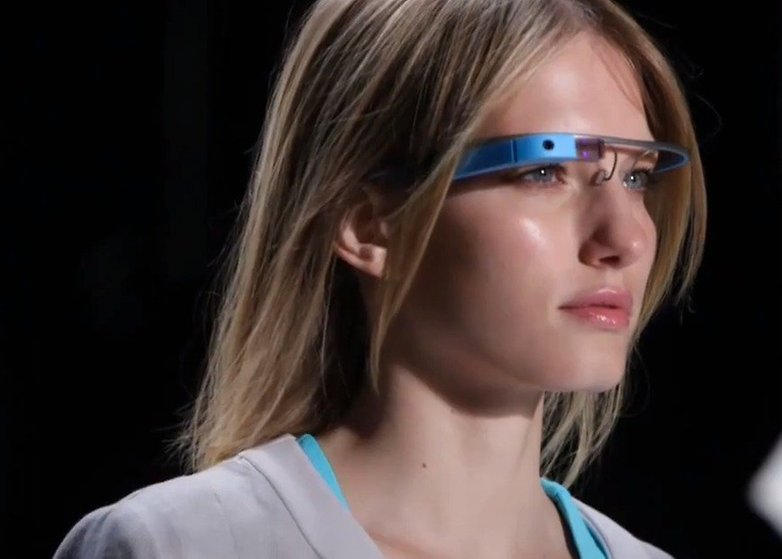 Google Glass woman