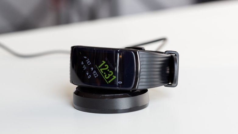 Samsung gear fit hot sale 2 pro on iphone