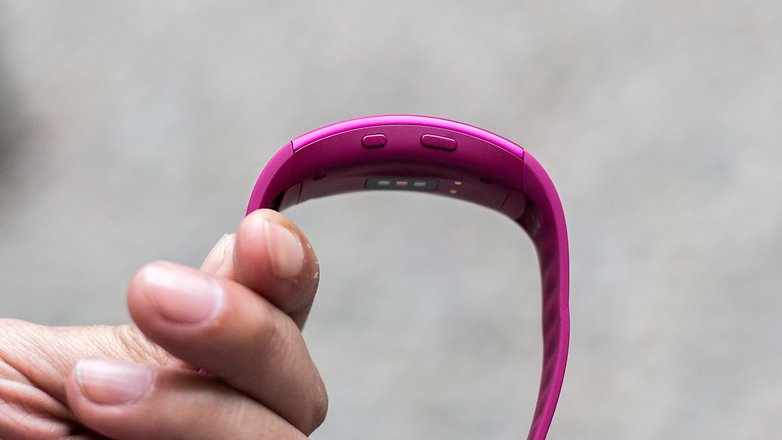 AndroidPIT samsung gear fit 2 3
