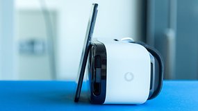 How long can you use a device with the Gear VR before it overheats?