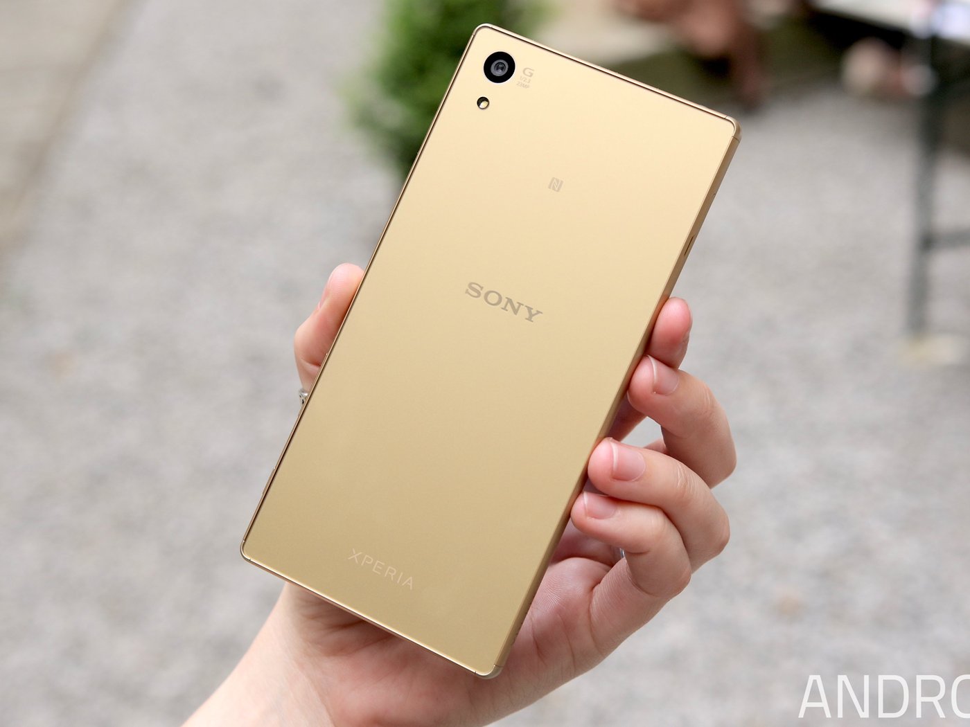 Xperia Z5｜価格比較・最新情報 - 価格.com
