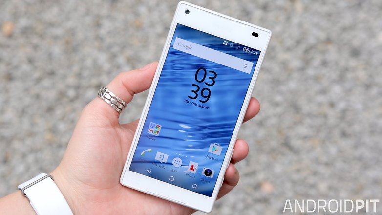 sony xperia z5 compact front display