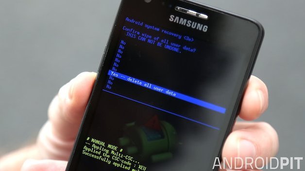 AndrodPIT Galaxy S2 Factory Reset Confirm