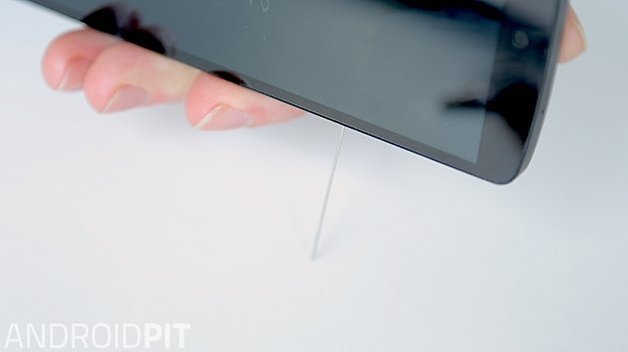 AndroidPIT DIY SIM tray tool needle