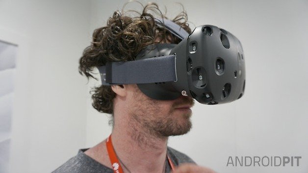 AndroidPIT HTC Vive VR headset side view wearing