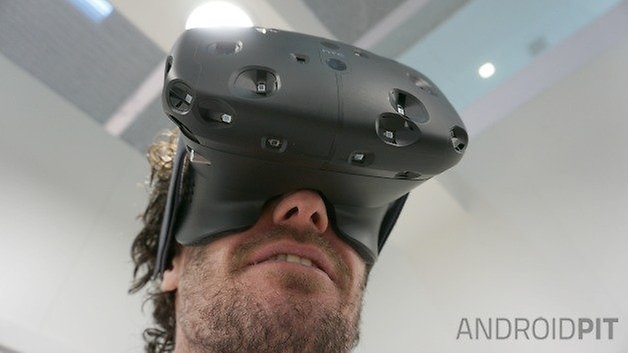AndroidPIT HTC Vive VR headset under view wearing