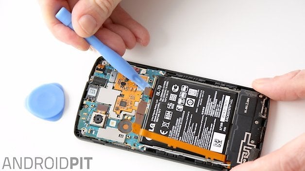 This is why you should choose a removable battery