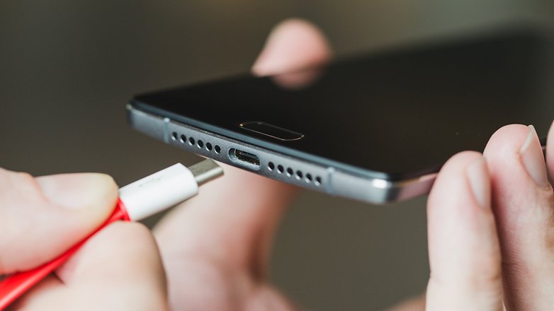 AndroidPIT OnePlus 2 připojení USB typu C 1