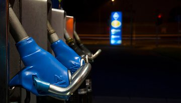 gas-station,gasoline,tankstelle,hero