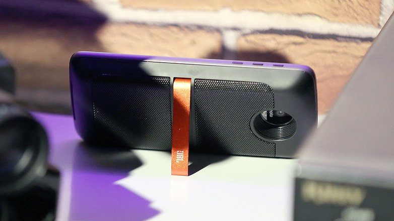 AndroidPIT motoz jbl