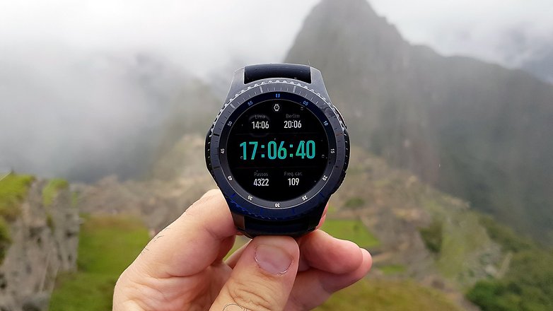 Gear s3 frontier store swimming test