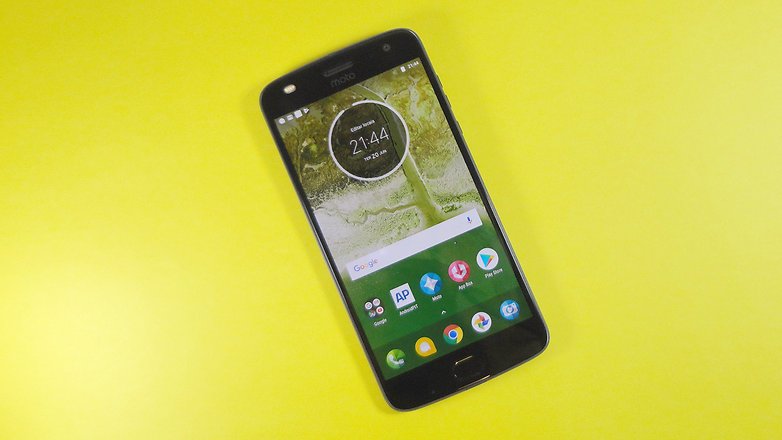 moto z2 play front screen review