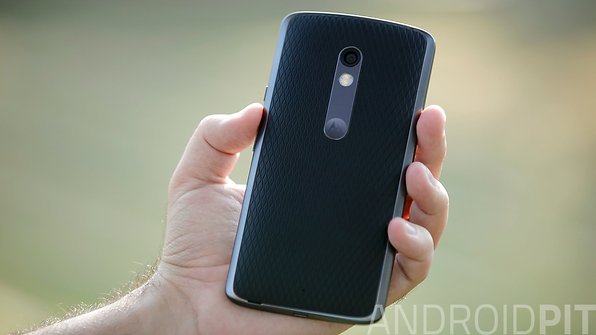 Motorola Moto X Play review: big battery on a budget | NextPit