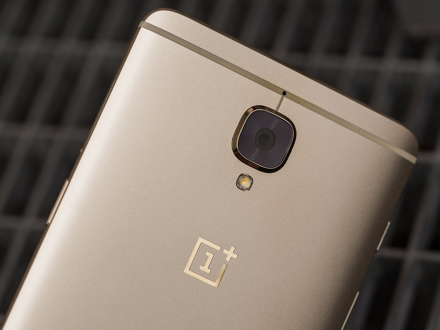 スマートフォン本体 ANDROID - Oneplus 3 A3003 Gold  Dual (Global) Amazon.com: OnePlus 3T 64GB A3003 Dual-SIM (GSM Only, No