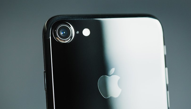 Apple's iPhone 7 will be super limited in stores and all jet black and Plus  models are sold out