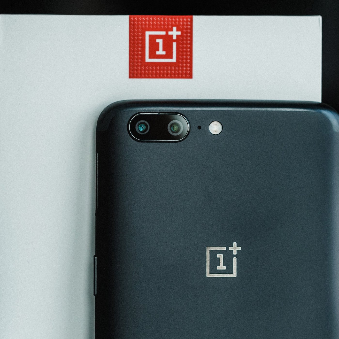 Oneplus 5 grey vs black best sale