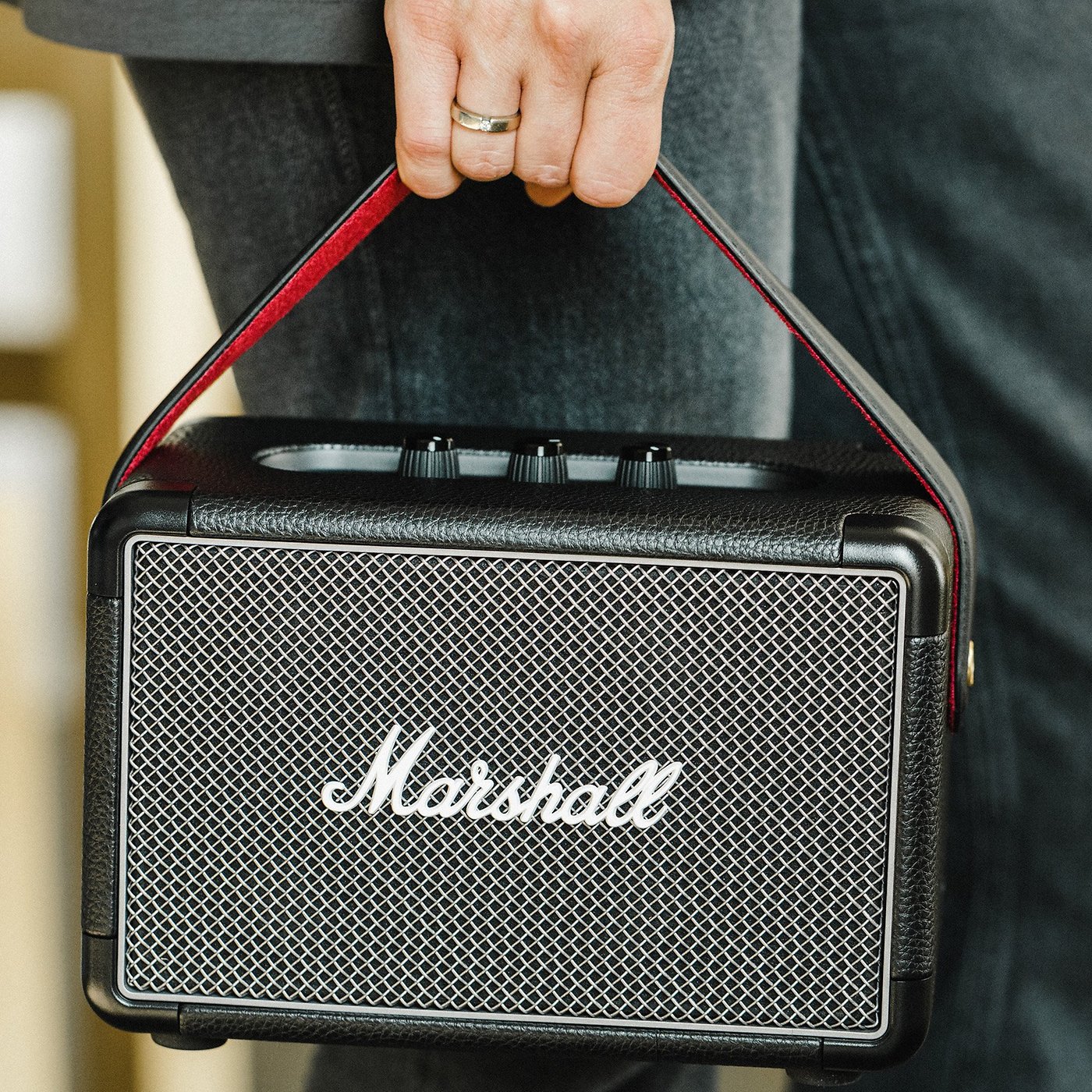 Marshall Kilburn II: not smart at all, but plenty loud