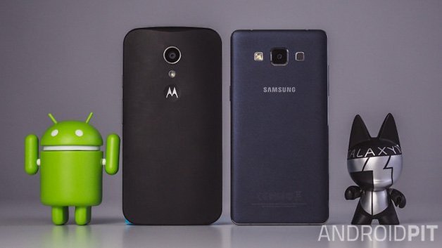 Moto G vs Samsung Galaxy A5 ANDROIDPIT backs