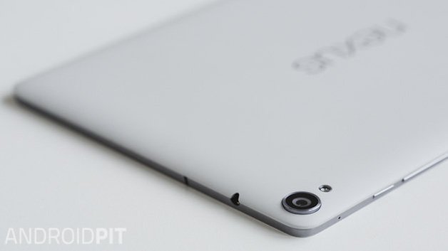 Nexus 9 2014 ANDROIDPIT white camera close up