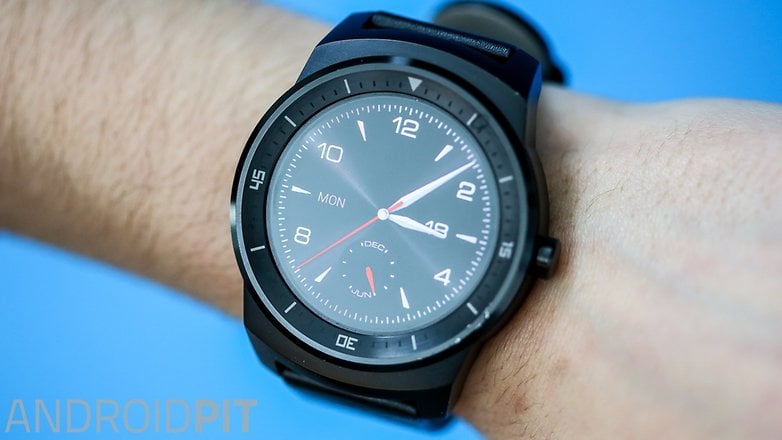 LG G Watch R smartwatch display