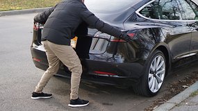 Tesla : un défaut de fabrication remplit le pare-chocs de boue