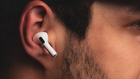 Apple Airpods Pro 2 deal on Amazon Black Friday