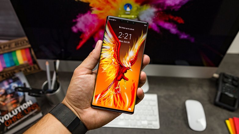 AndroidPIT huawei mate 30 pro hand front