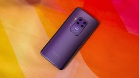 Motorola One Zoom review: a good smartphone with a problem