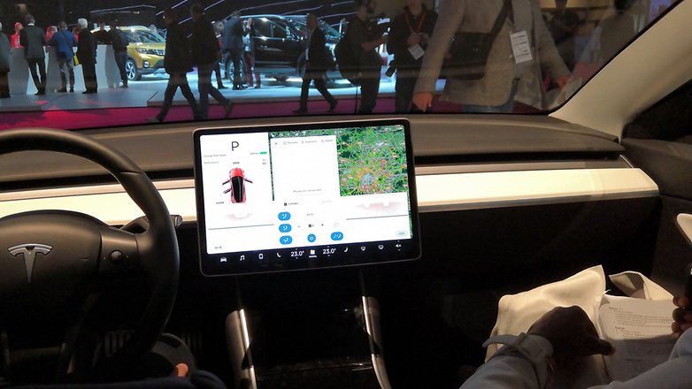 androidpit tesla model 3 inside