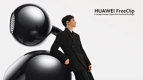 Model mit den Huawei FreeClip