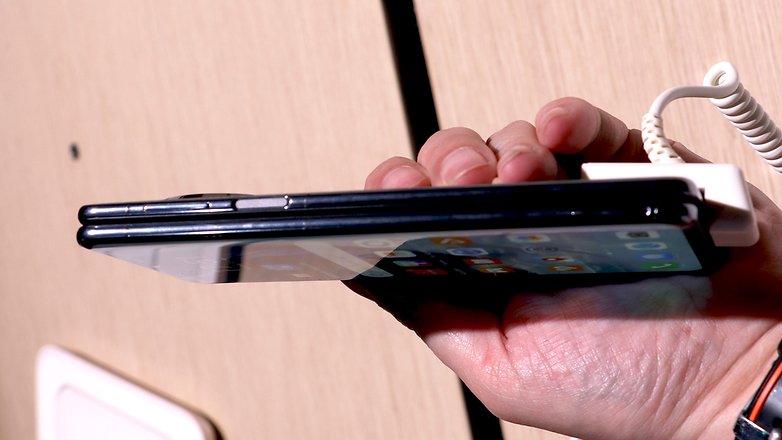 Huawei Mate X3 viewed from the side showing the gapless design