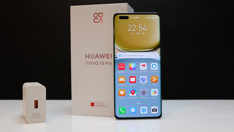 Huawei Nova 10 Pro from the front