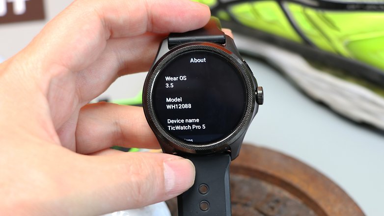 Wear OS 3.5 starts rolling out to TicWatch Pro 3 today