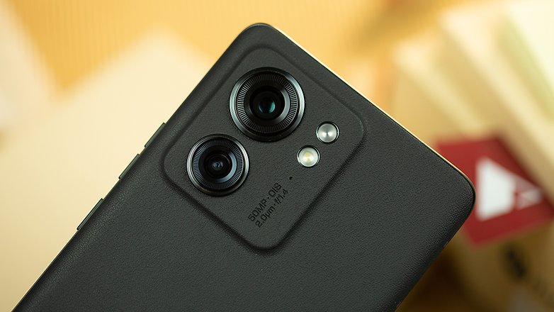 Motorola Edge (2023) dual camera module up close