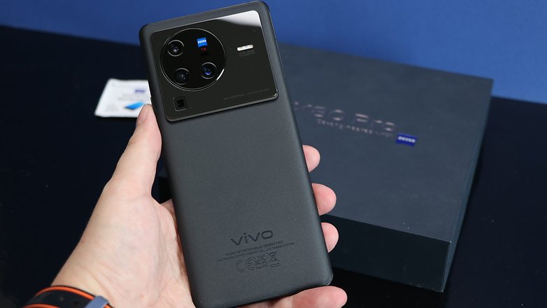 Vivo X80 Pro avec appareil photo Zeiss