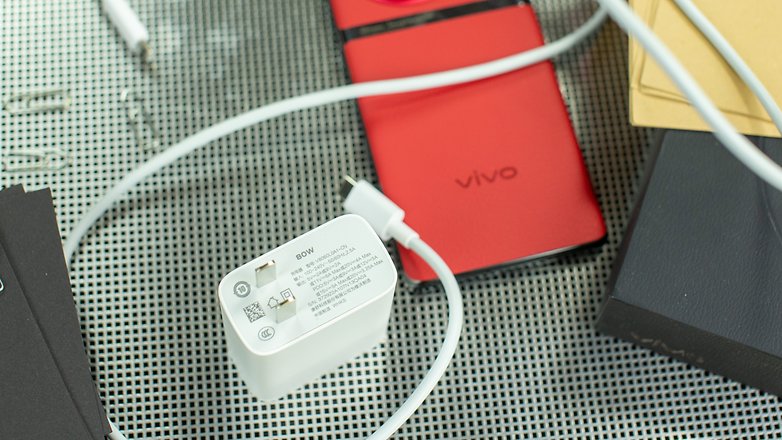 Vivo X90 Pro+ 80W power supply