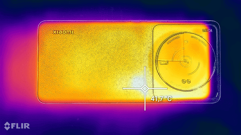 Xiaomi 12S Ultra photo thermique pour montrer surchauffe et controle de temperature