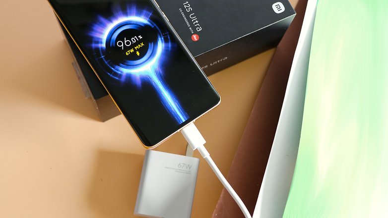 Xiaomi 12S Ultra recharge rapide