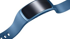 Völlig kabellos: Samsungs In-Ear-Kopfhörer Gear IconX und Fitness-Tracker Gear Fit 2 vorgestellt