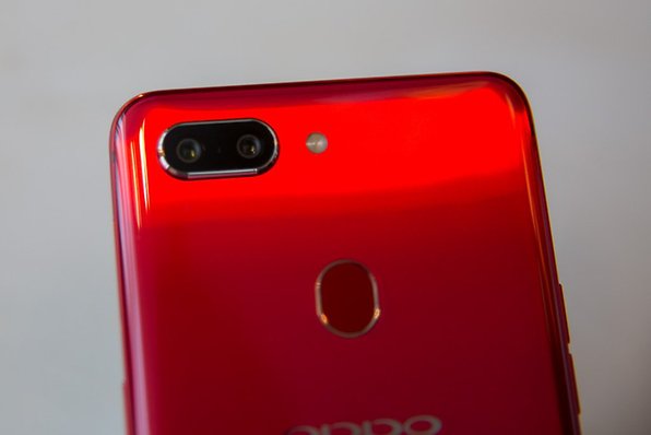 OPPO R15 hands-on: Just how brightly can a mid-range shine? | NextPit