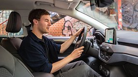 Castbox et Waze : podcaster ou conduire, vous n'avez plus à choisir !