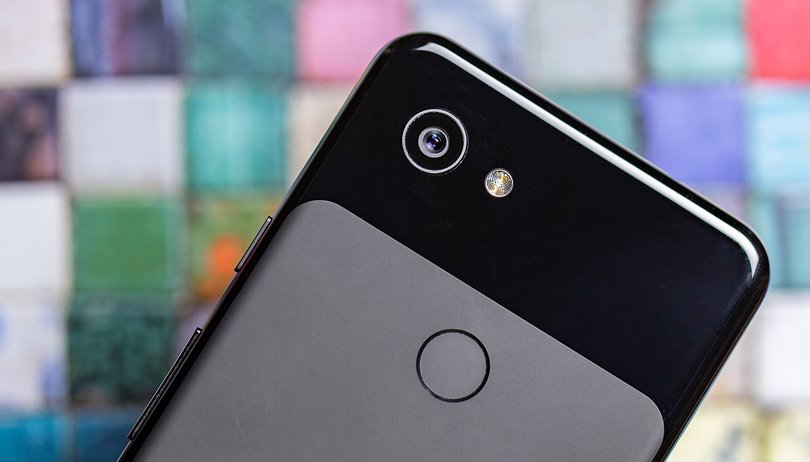 AndroidPIT google pixel 3a back closeup