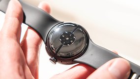 Fitbit-Ladegeräte unterstützen das Aufladen der Google Pixel Watch 2