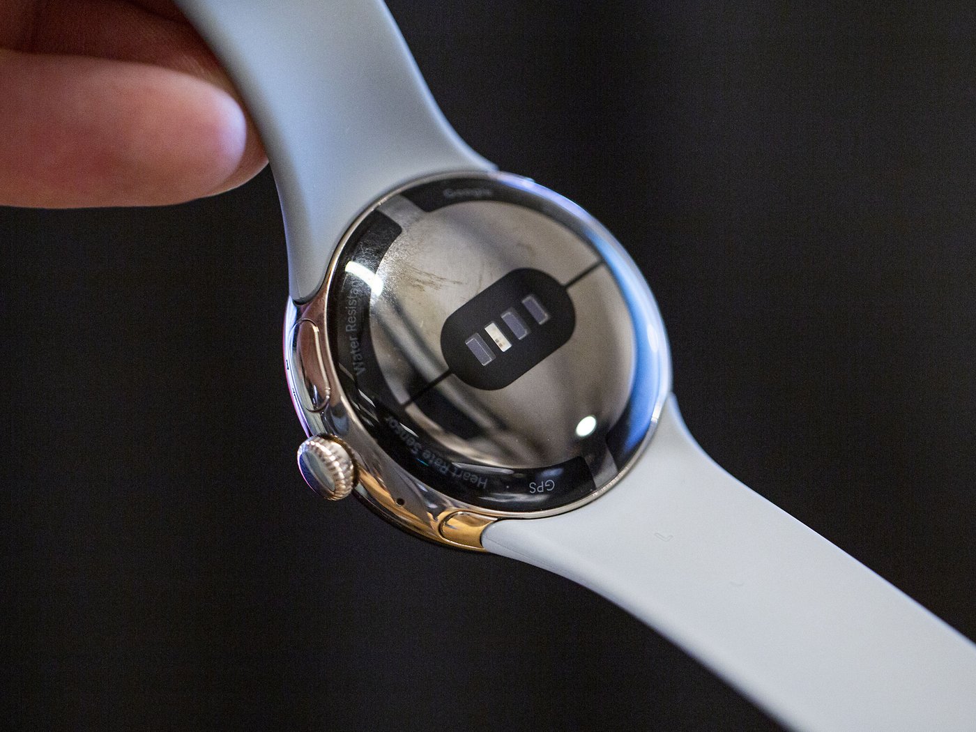 Google's Pixel Watch 2 to Sport a Vital Temperature Sensor Google's Pixel Watch 2 to Sport a Vital Temperature Sensor