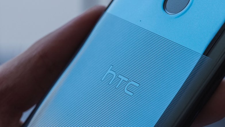 AndroidPIT htc u12 life back texture